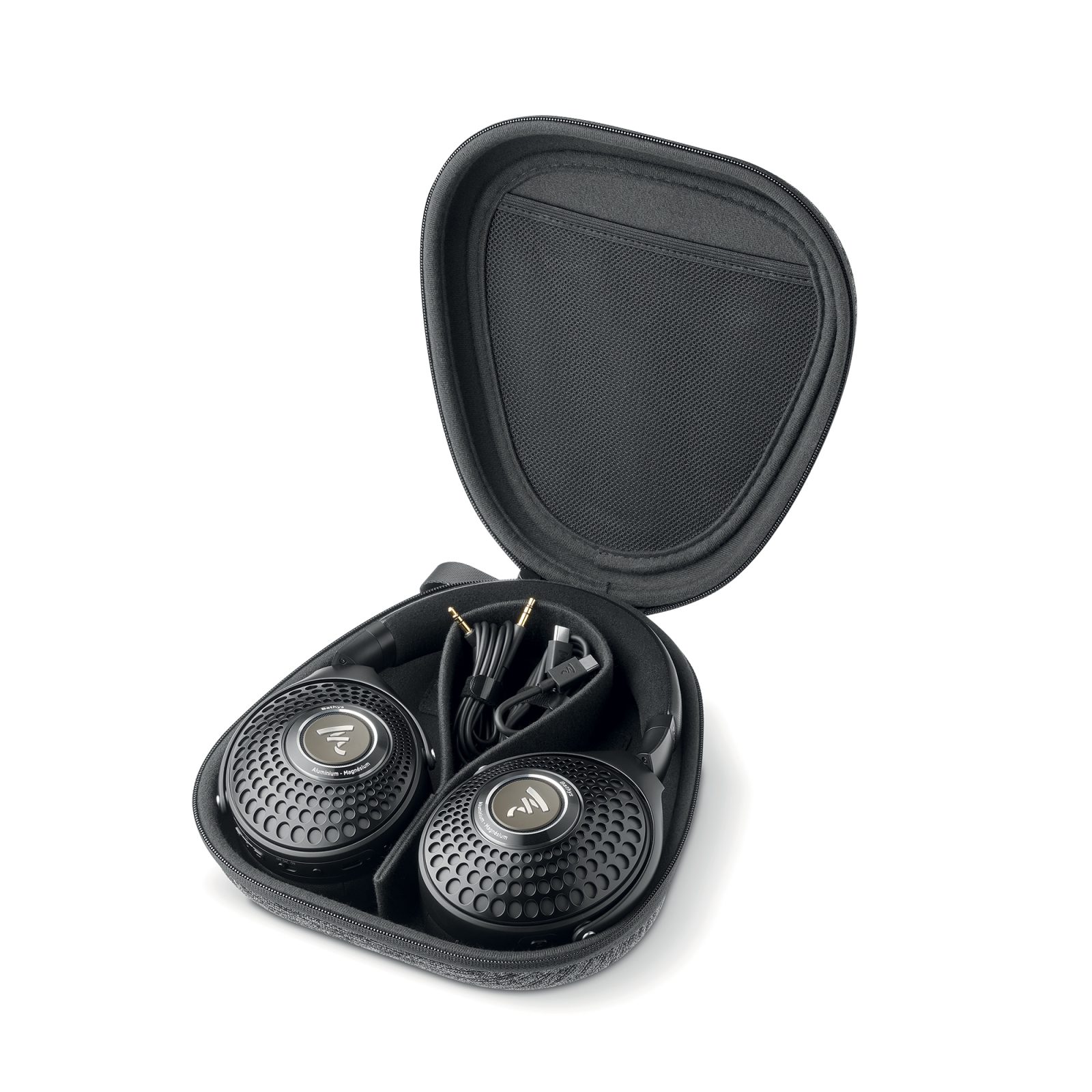 Focal BATHYS wireless ANC headphones DeepBlack Case