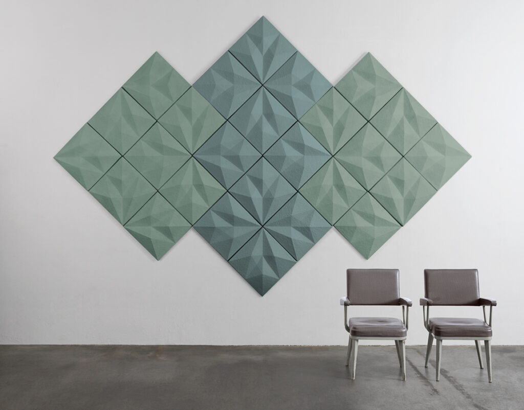 Mogu Acoustic Kite Pattern Green Blue