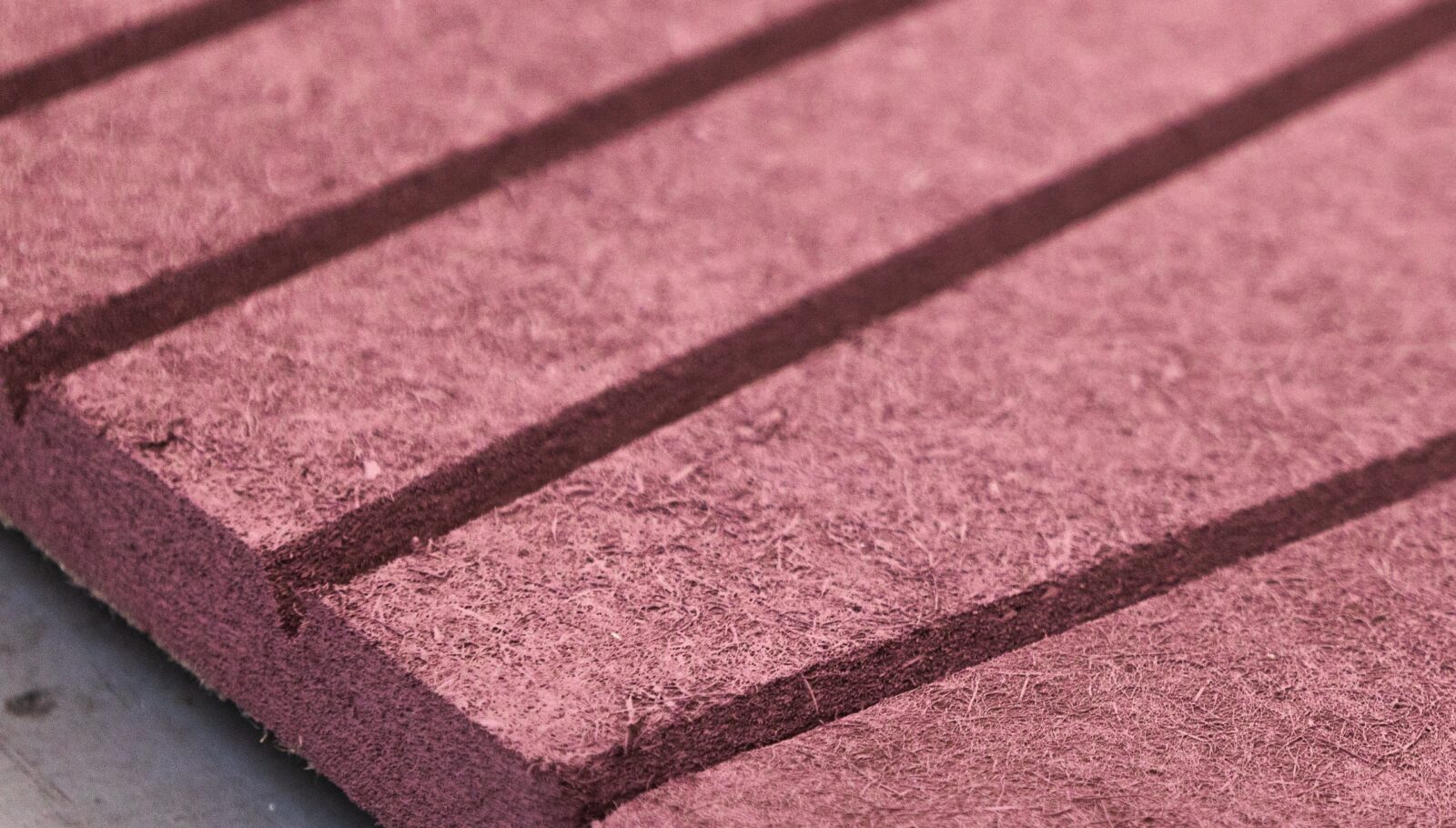 Mogu Kana Balos Cnc V Cut Closeup
